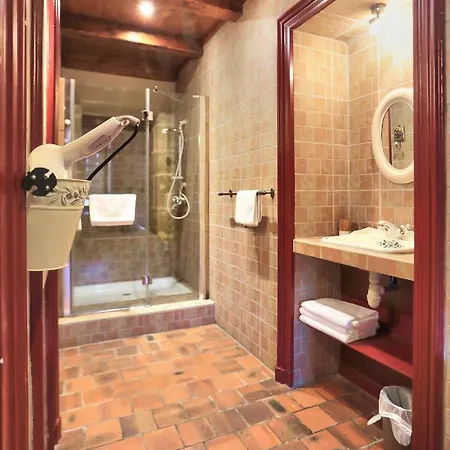 Hotel Chateau De Beguin 3*