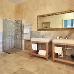 Hotell Chateau De Beguin 3*