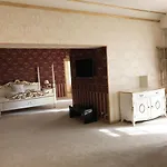 Chateau De Beguin 3*