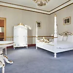 Hotell Chateau De Beguin 3*
