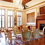 Chateau De Beguin Hotell 3*
