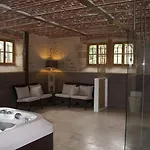 Hotell Chateau De Beguin