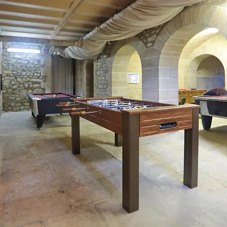 Chateau De Beguin מלון 3*