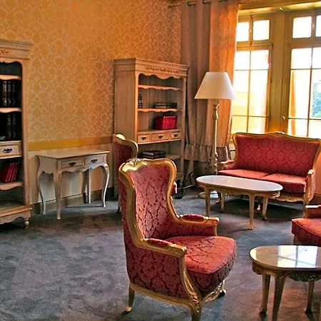 فندق Chateau De Beguin