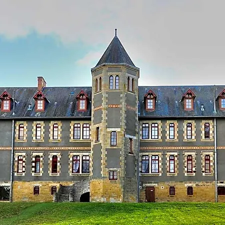 Chateau De Beguin 3*