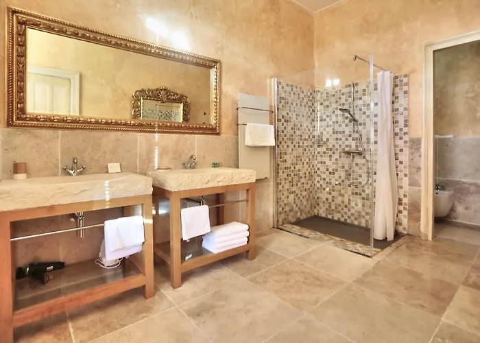 Chateau De Beguin Lurcy-Lévis